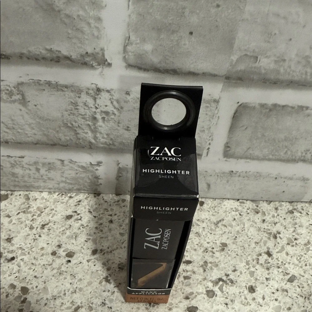 ZAC Zac Posen Highlighter with Wand Applicator in Sheen - Picture 2 of 3